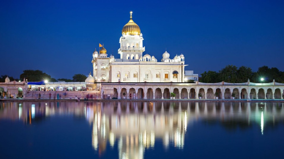 Gurudwara Bangla Sahib, Best Places to Visit in Delhi at Night